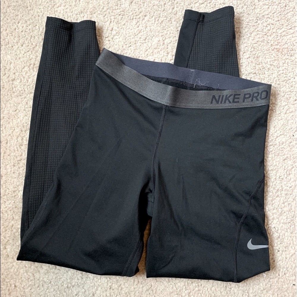 Black Nike leggings!!